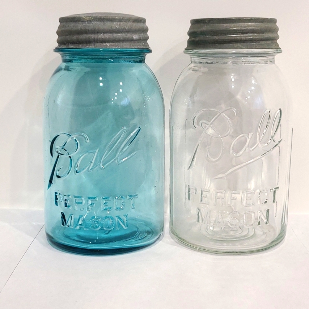 2 Vintage Ball Perect Mason Jar quart size